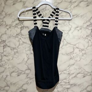 Lululemon Light N Breezy Tank Attached Racerback Bra Top 4 Black Striped Cinch
